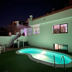  Hostal Long Surf House